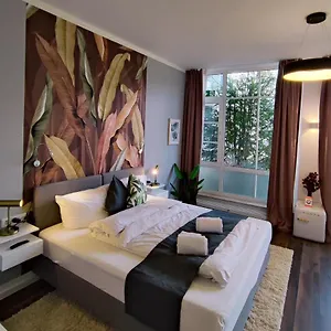 Homely 7 - Elegant Self-check-in For Urban Travelers Apartment
